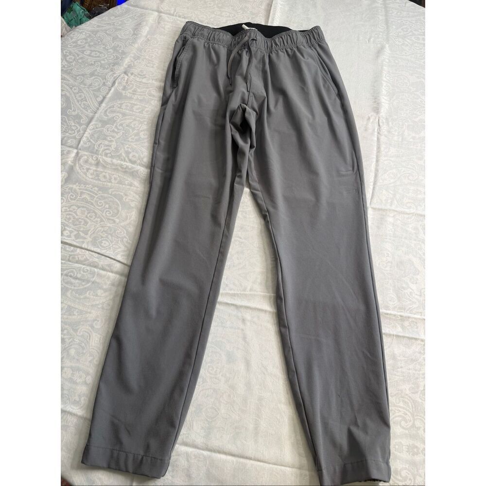 Travis Matthew Golf Travel Pants Mens Large Gray Jogger Lightweight Performance